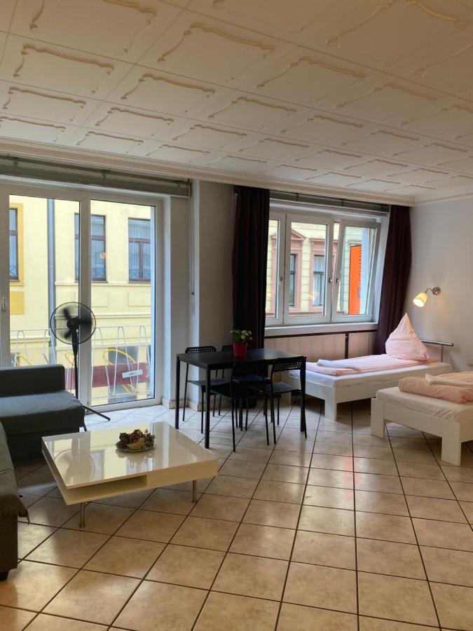 Central Shared Apartment, Friesenplatz Kolonia Zewnętrze zdjęcie